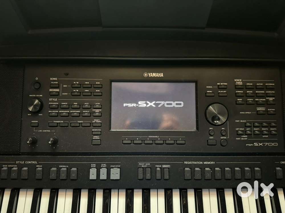 Yamaha PSR SX700