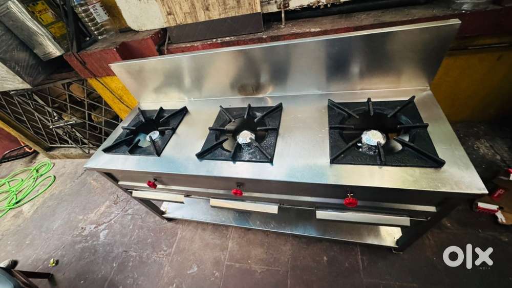 Cooking Gas range 3 burner  Commecial  Heavu duty  restaurants  Cafe