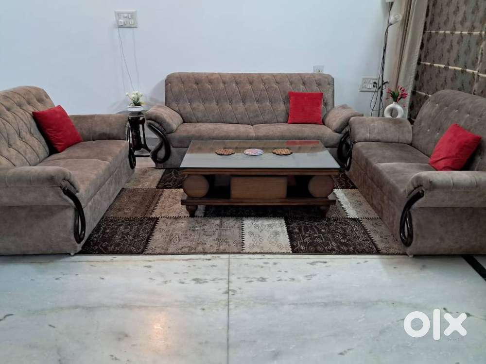 7 seater excellent sofa set for sale