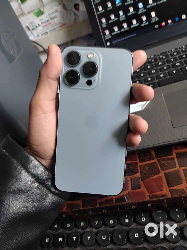Iphone 13 pro , Apple with charger