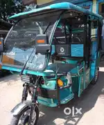 Toto/E-rickshaw driver chahiye. Per day aapko mujhe 400 rent dena hoga