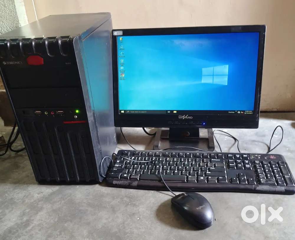 Selling desktop computer pc monitor set
