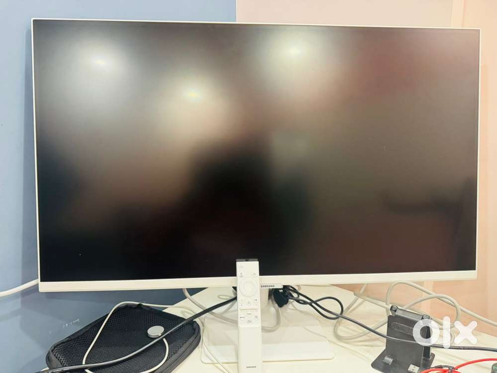Samsung 32 inch Smart Monitor