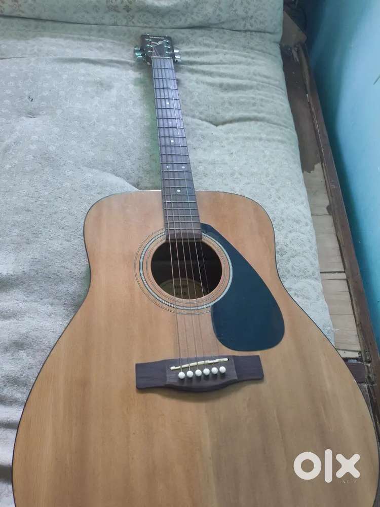 Guitar  yamaha f310