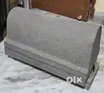 Sewing machine with aluminium base and cover