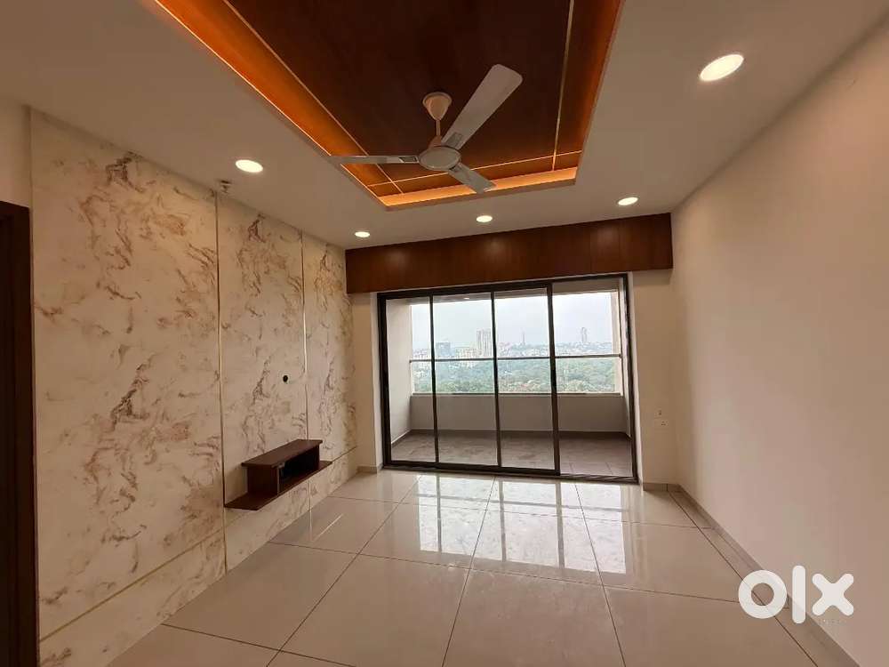 I M BROKER)NEAR EXPERT COLLEGE(CALL DIRECTLY)2BHK FLAT LIFT CABINETS