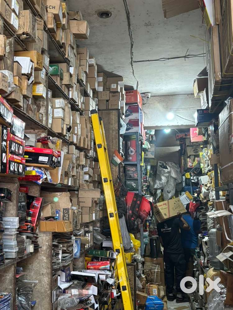 Require a delivery boy at hardware shop