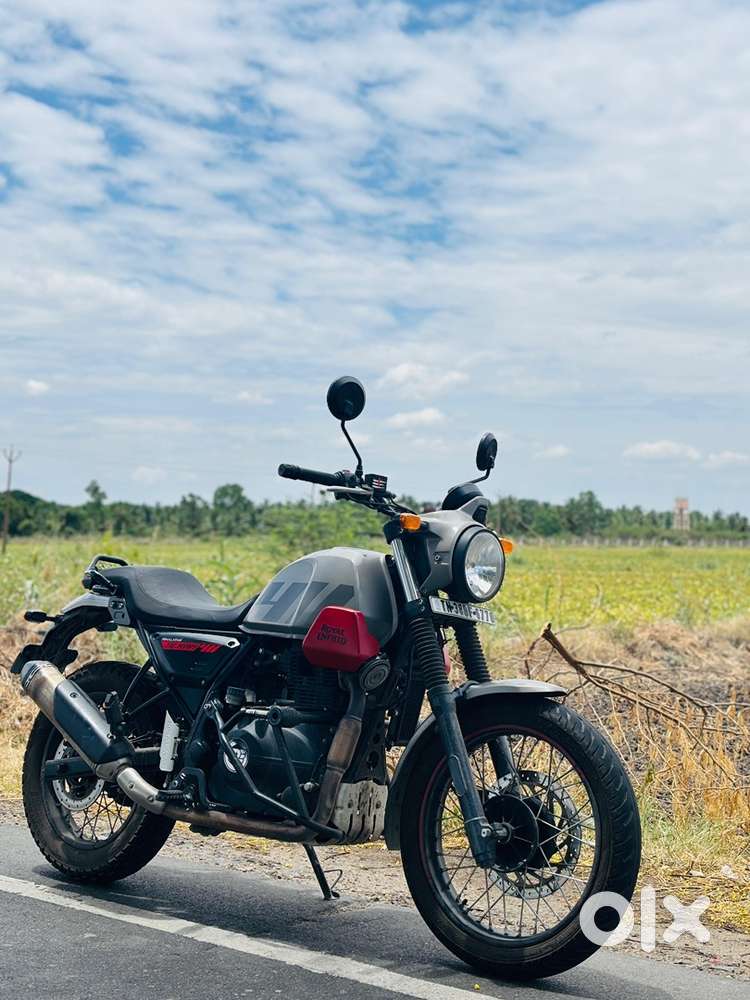 Well Maintained . Only showroom service . Single owner .