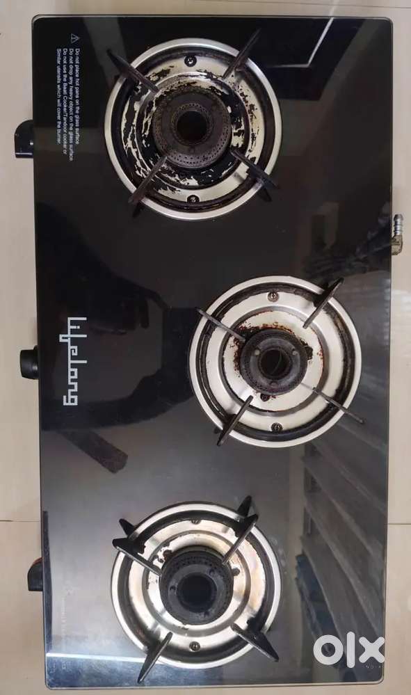 Gas Stove with Glass Top, 3 burners in very good condition