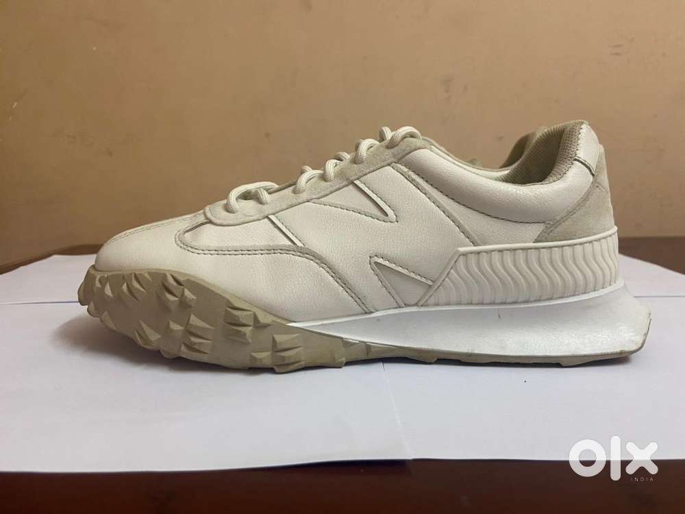 Mens sneakers
