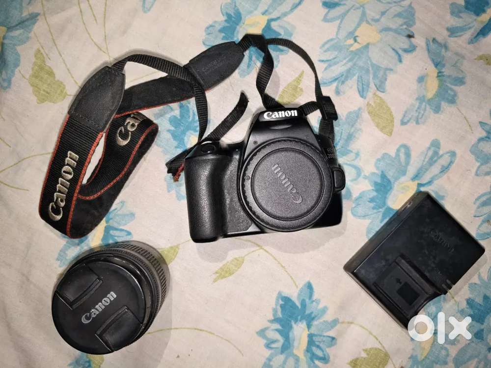 Canon 200d mark ii with kit lens  Excellent condition