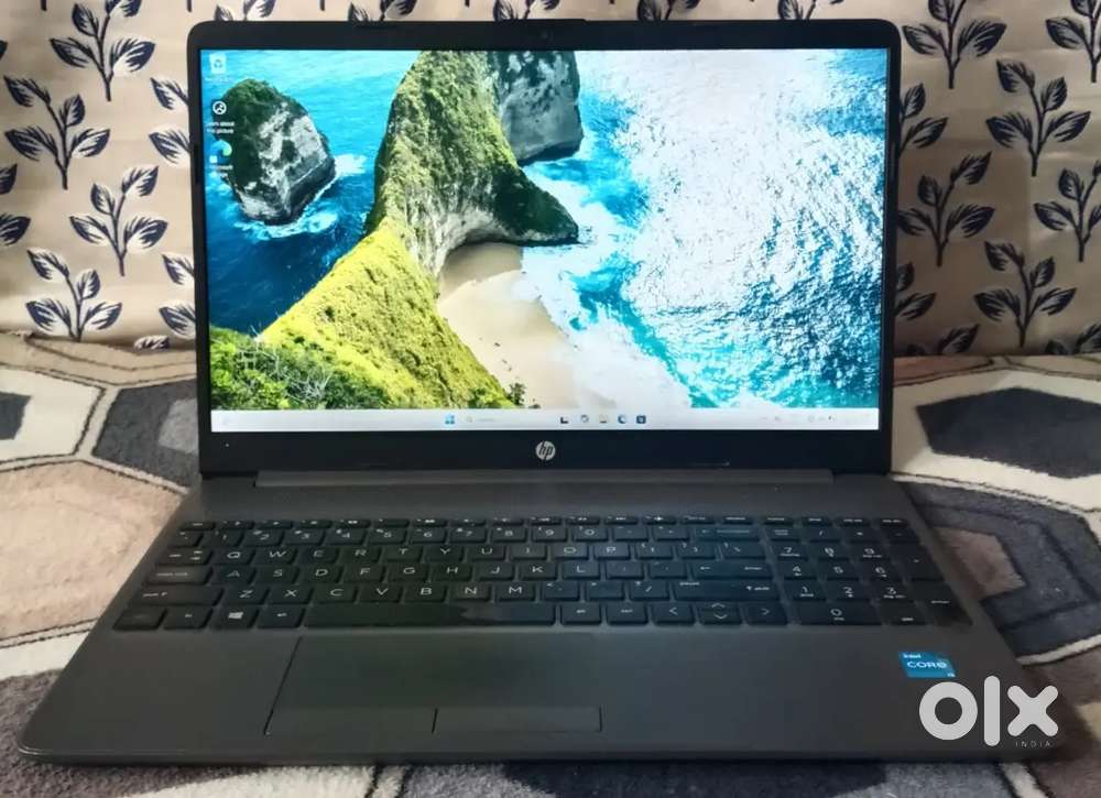 Hp laptop, i3 11 th gen, 8 gb Ram, 512 gb ssd, 3 hours battary backup