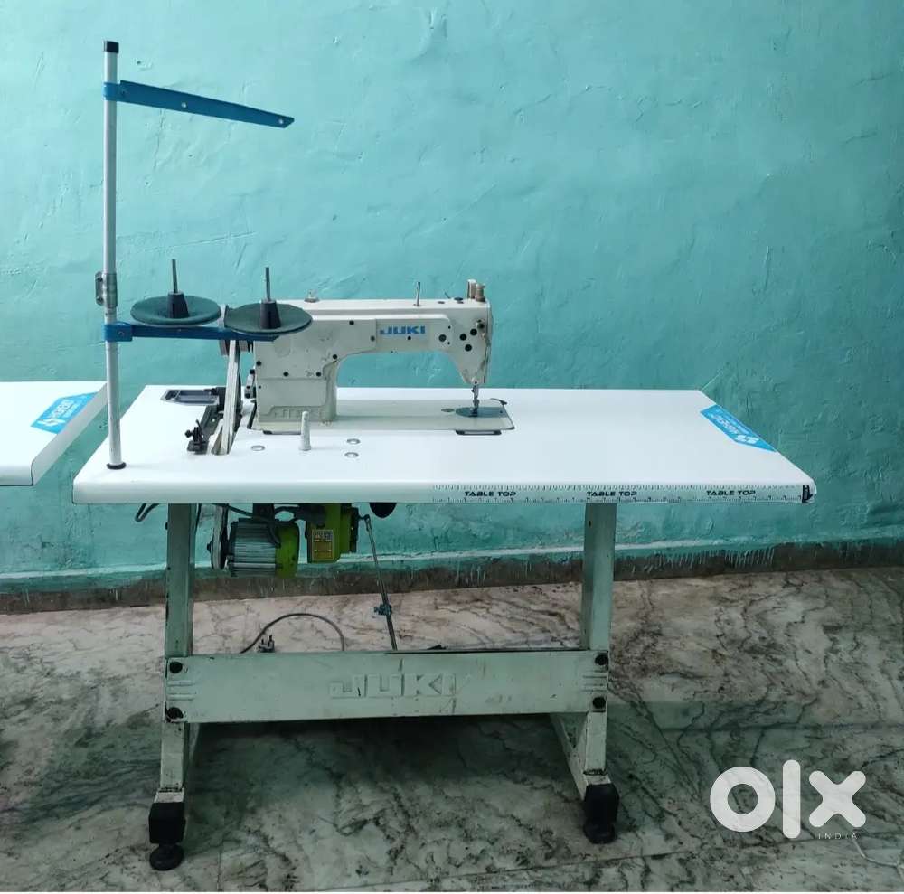2 acchi condition main silai machine bikri ke liye hai Per piece 11000