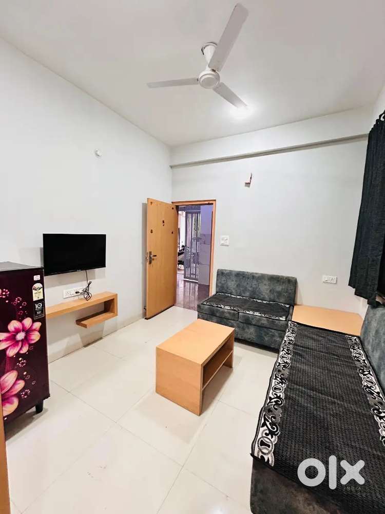 Independent 1bhk fully furnished flat for rent in Tulsi Nagar