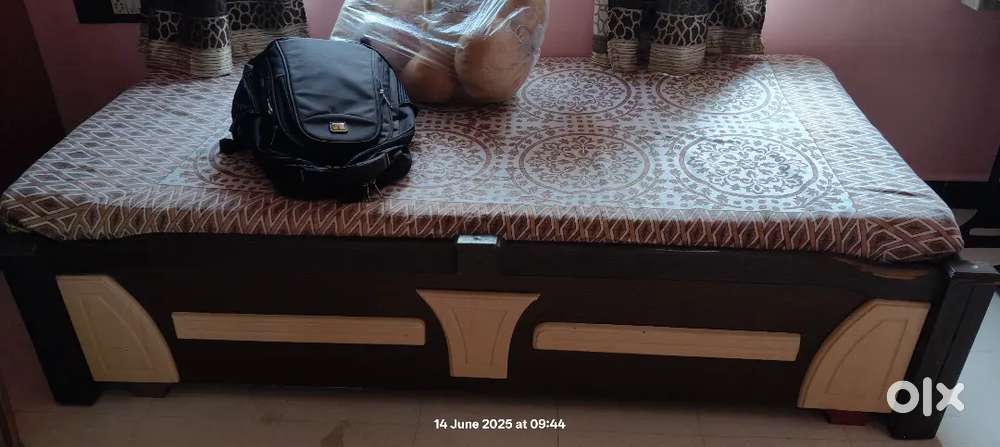 3/6 seti palang , with mattress, and storage