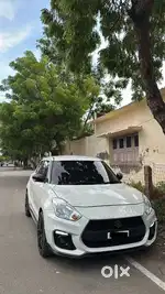 Maruti Suzuki Swift 1.3 ZXI, 2022, Petrol