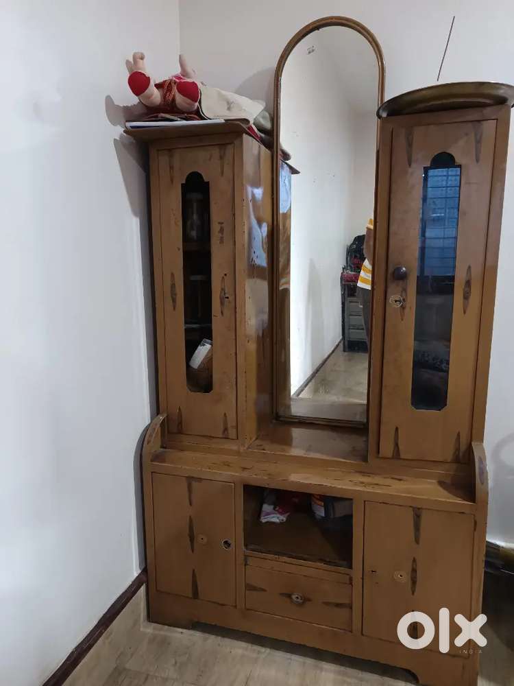 Dressing Table (Excellent condition)
