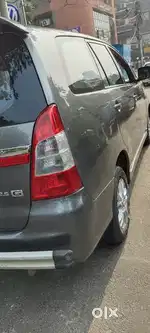 Toyota Innova 2010