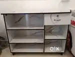 Cash counter table