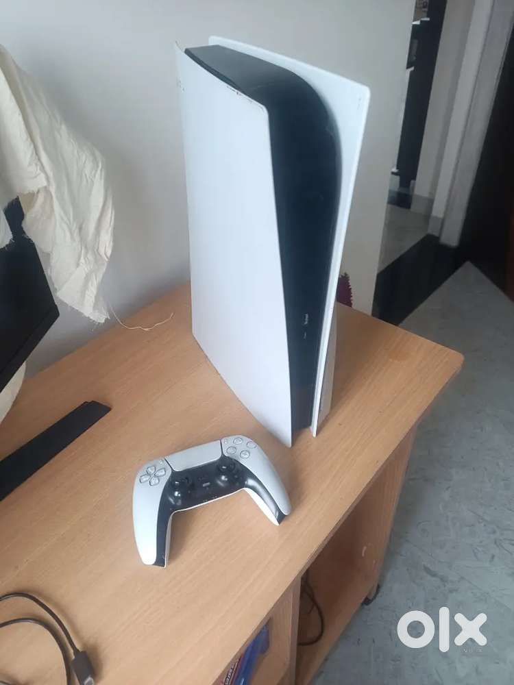 Ps5 console +3cd