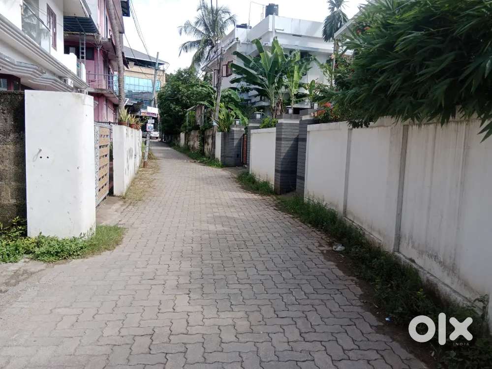 6 cent Unichira edappally