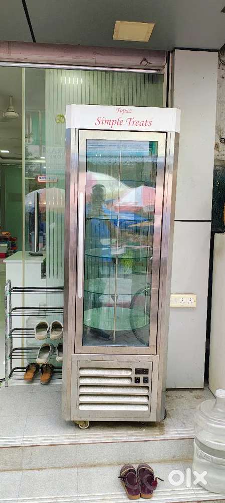 CAKE DISPLAY ROTATING REFRIGERATOR