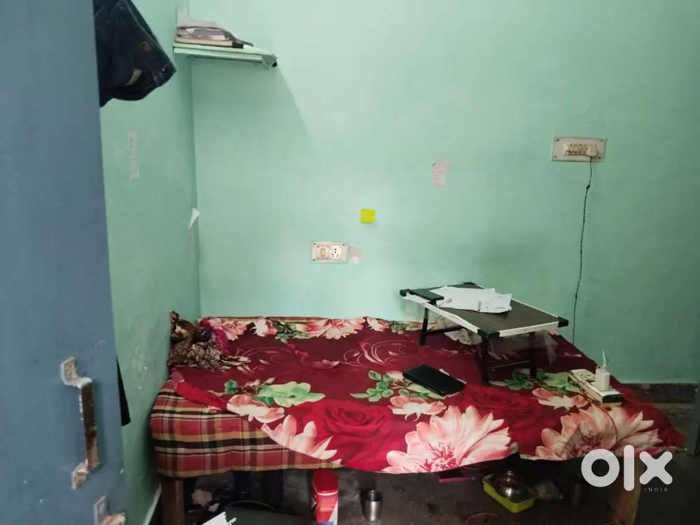 Required room mate only for girls