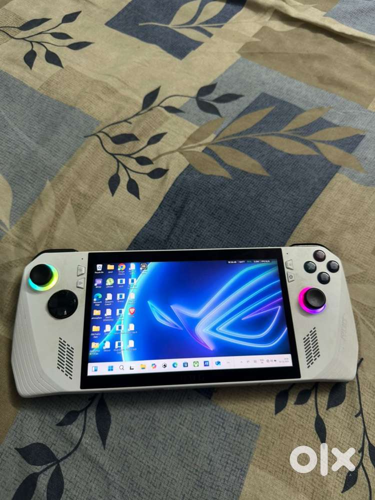 ASUS ROG Ally, AMD Ryzen Z1 Extreme, 16GB RAM, 512GB SSD