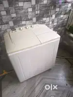 LG semi automatic washing machine