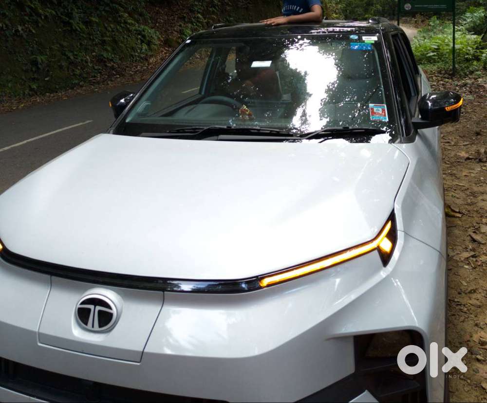 Tata EV punch for sale which is 6000 kms driven, automatic