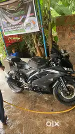 R15 v3 black
