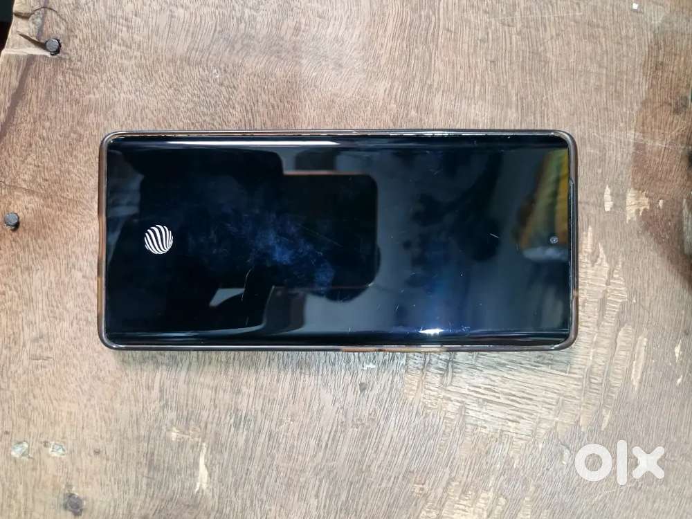 Vivo y200 pro 8/18 with bill box  not any issue only back panel creck