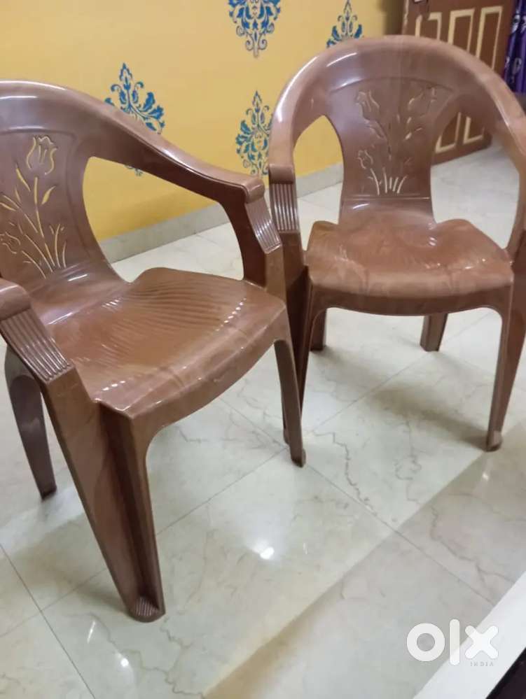 Cello 2 pics plastic chair