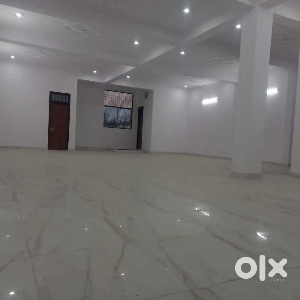 2500 sqft commercial hall ground floor near dayal manoj panday chaurah