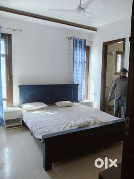 3 room set fully furnished sector 22d