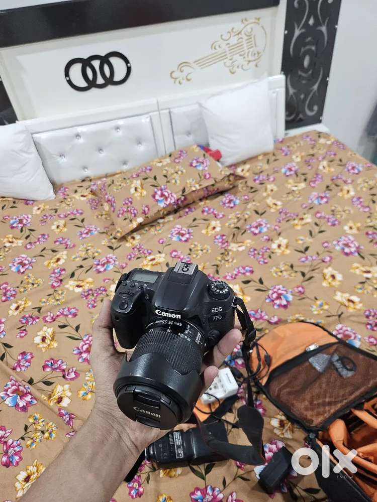 CANON 77D & 18-55 KIT LENS
