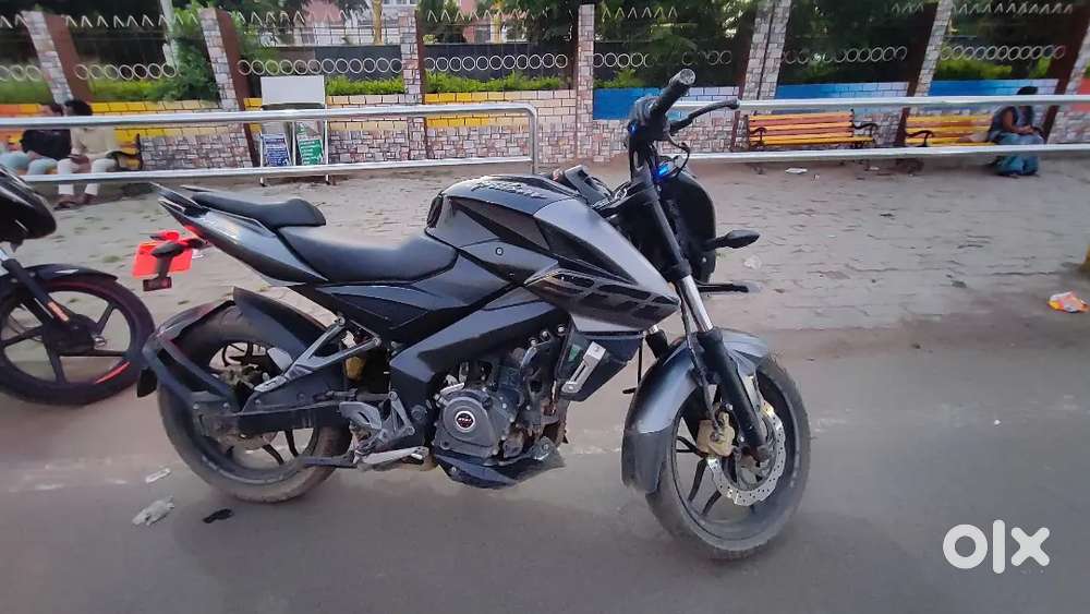 Pulsar ns 200 (2018) excellent condition