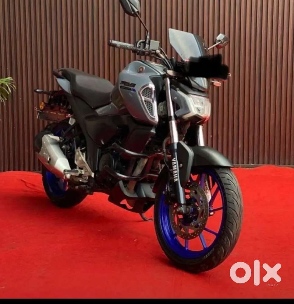 I want sell my yamaha fzv4 near condition come and check