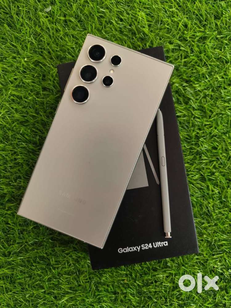Selling Samsung S24 Ultra, Less Used, Mint Condition,12/256GB Variant.