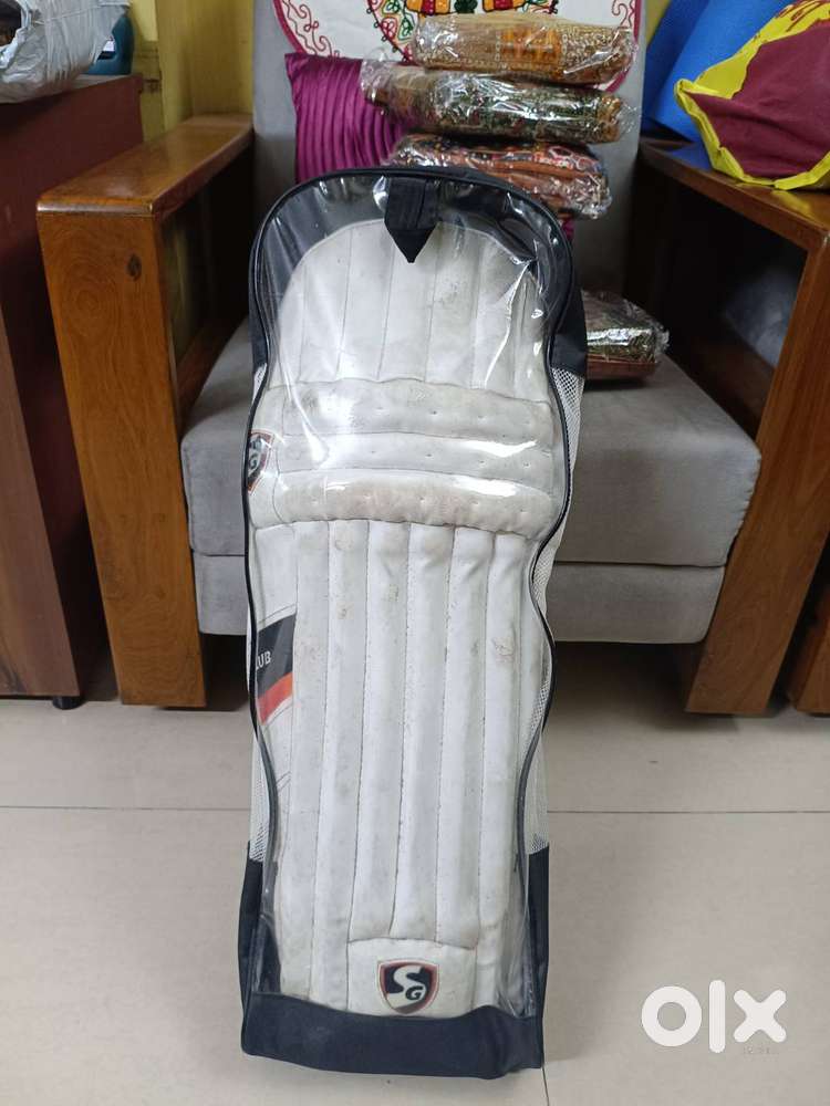 BATTING AND WICKET KEEPING PADS