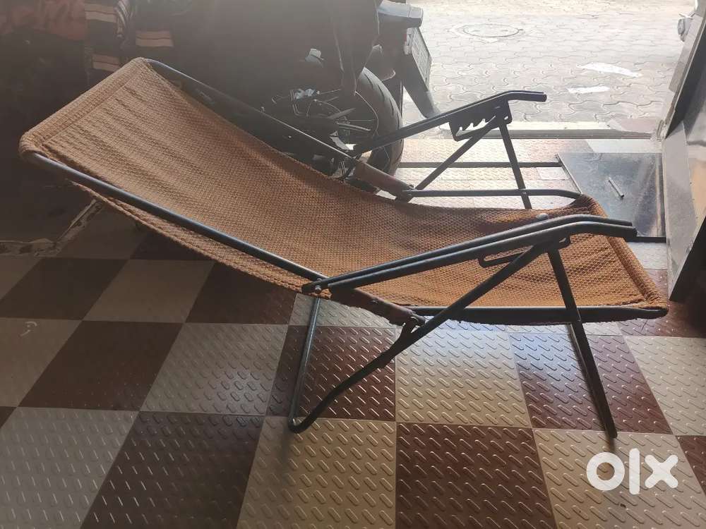 Aram Khursi 4 level Adjustable Chair