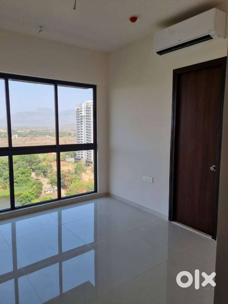 Luxury 3 bhk Flat On Sale Lodha Palava