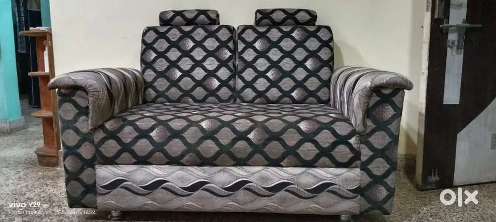 Argent sofa bachna hi