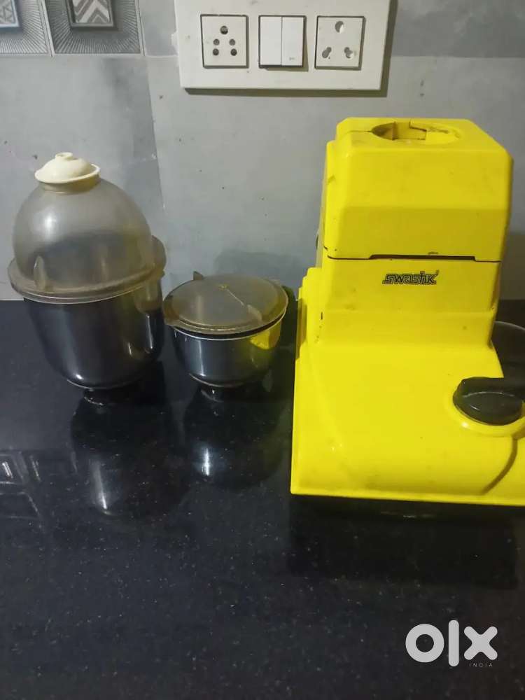 Mixer grinder with 2 jars,no damage and good quality