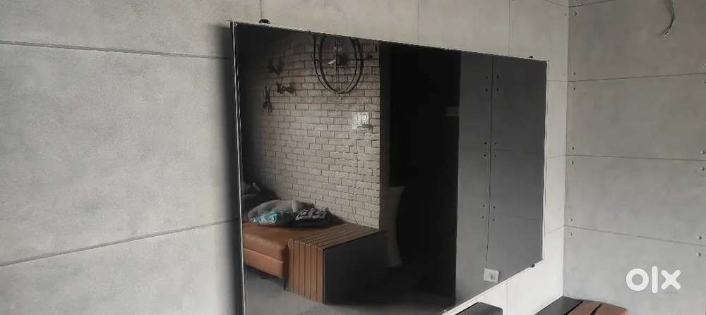 Sony Bravia 85 inch tv with 5mm thk screen guard