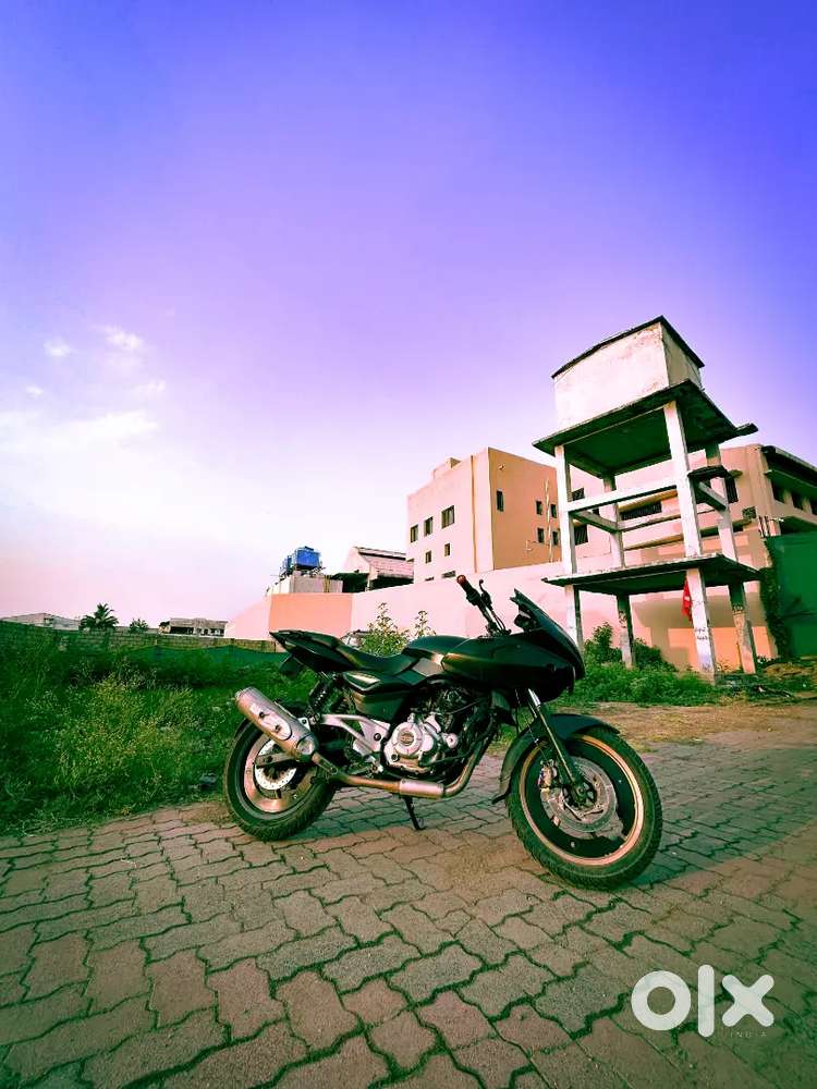 Rare Pulsar 220 F