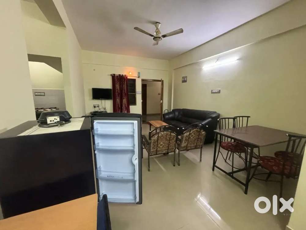 Hebbal 1st stage house for rent in 1st floor north facing