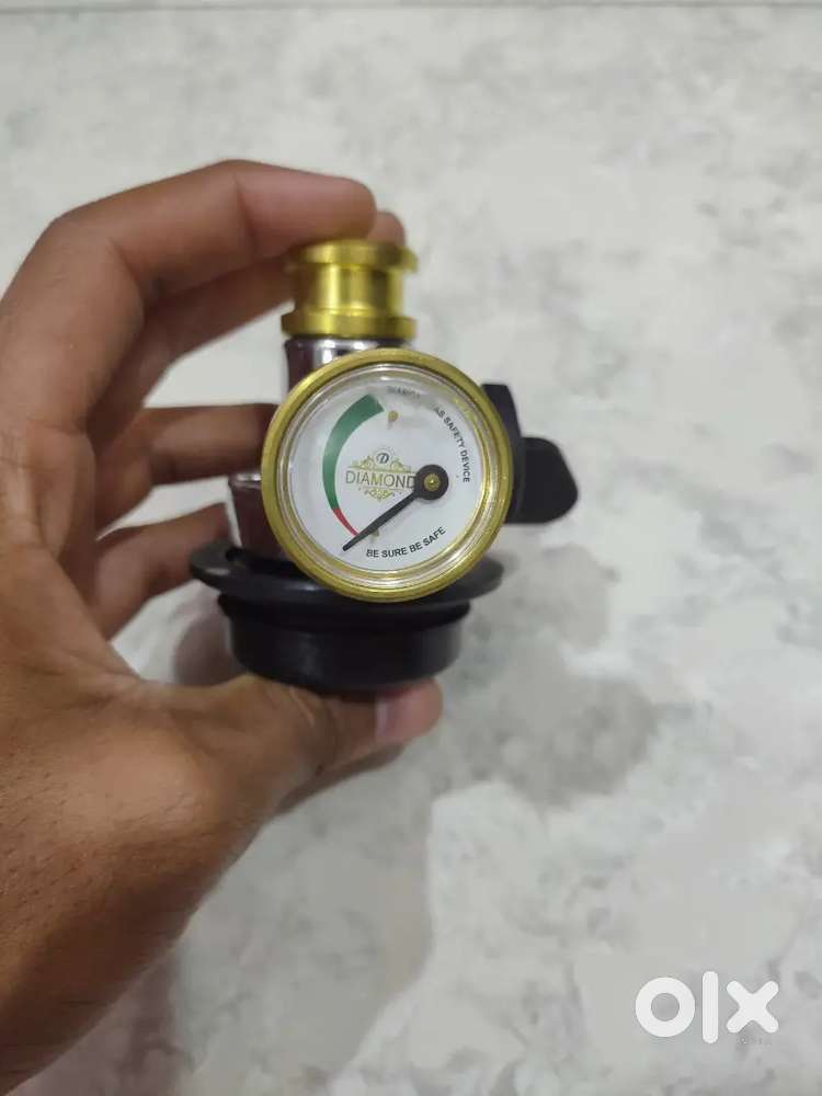 Gas cylinder safety device