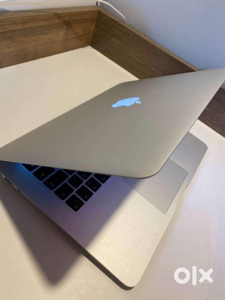 Apple macbook air 128gb i5