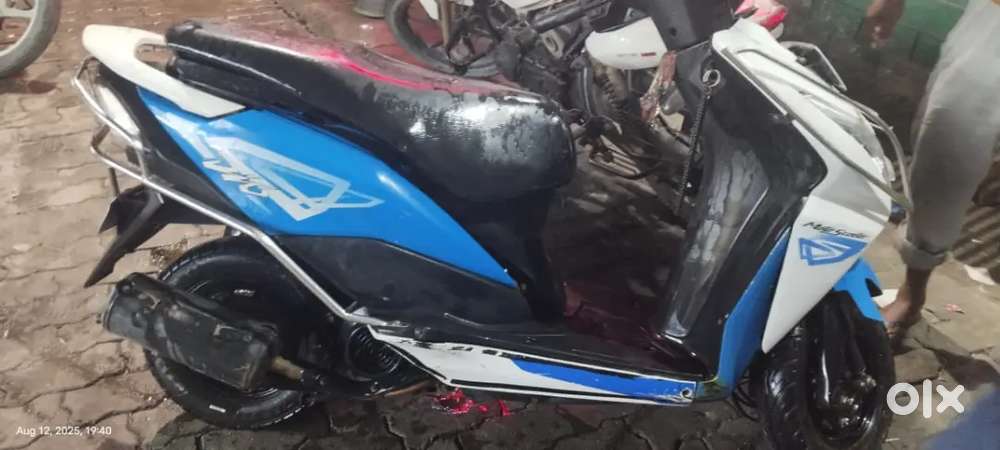 I am willing to sell it because I want to buy a bike (urgent)
